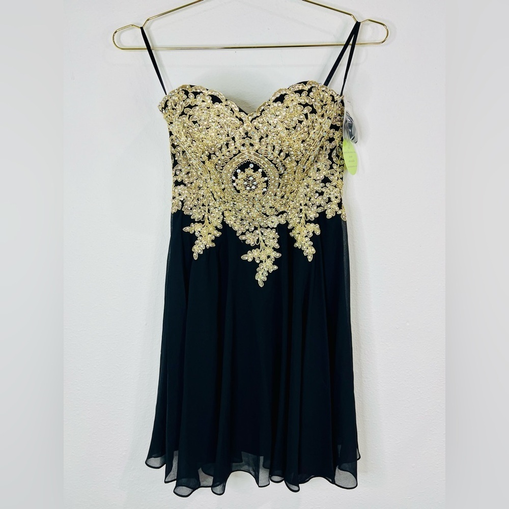 Windsor Women's Black Gold Strapless Dress Size Small Prom Homecoming Party